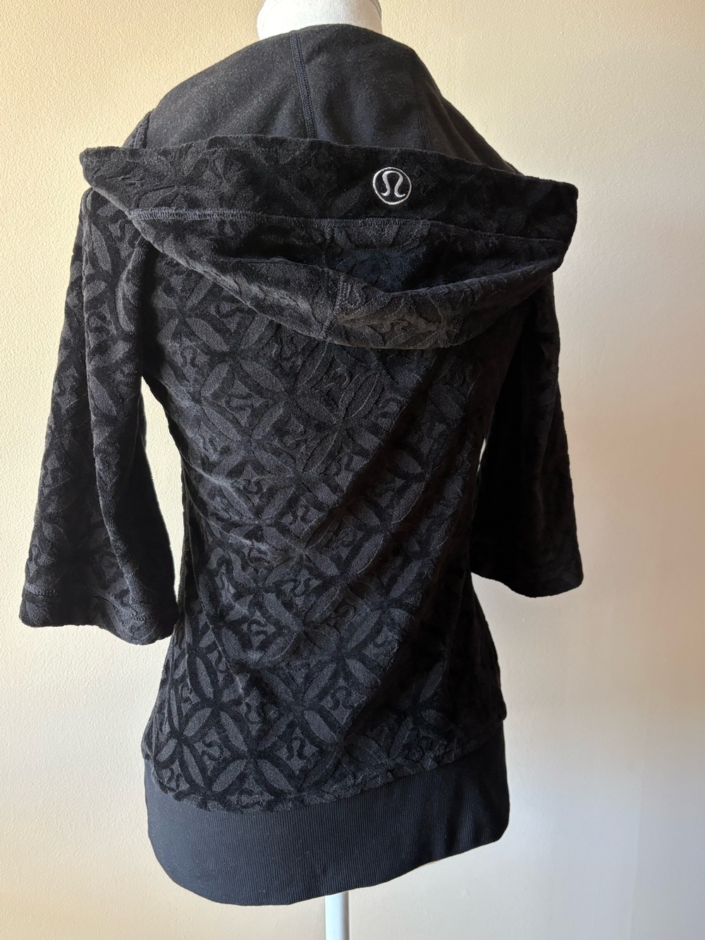 Sz4⭐️ Summertime Tunic Pullover Black 🍋 Lululemon